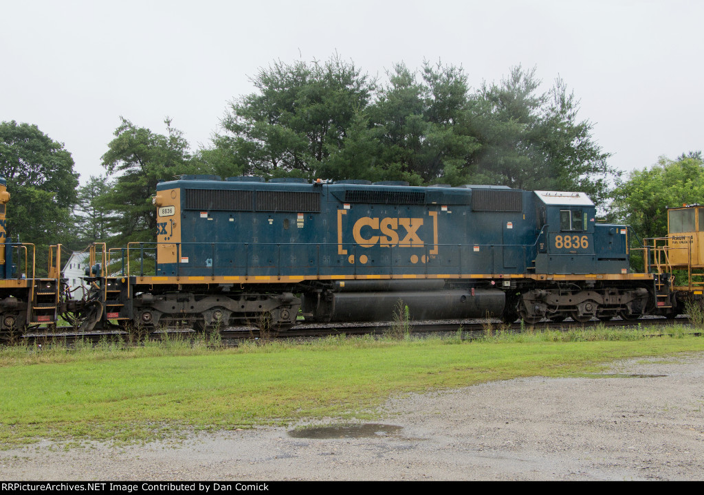 CSXT 8836